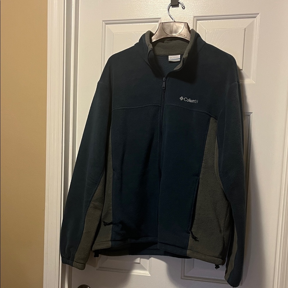 Columbia Men's Black and Olive Performance Jacket